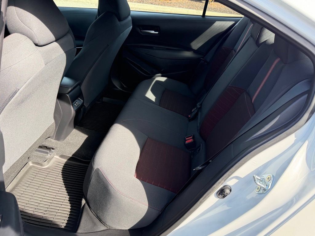 Certified 2025 Toyota Corolla SE w/ SE Premium Package FWD image 17