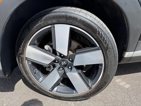 Certified 2024 Hyundai Santa Fe Limited FWD image 9