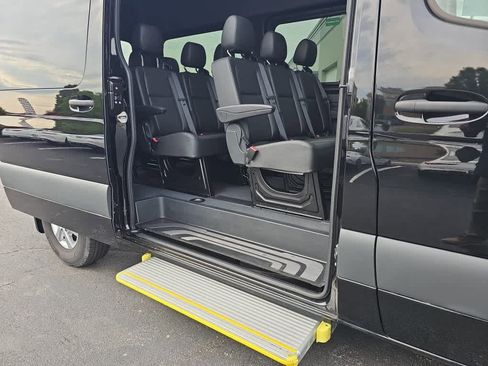 Used 2025 Mercedes-Benz Sprinter 2500 image 11