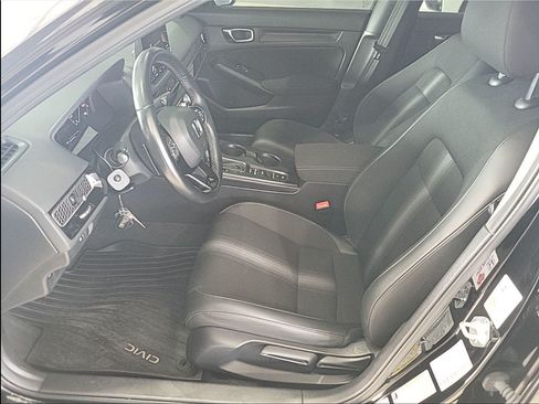 Used 2025 Honda Civic Sport image 7