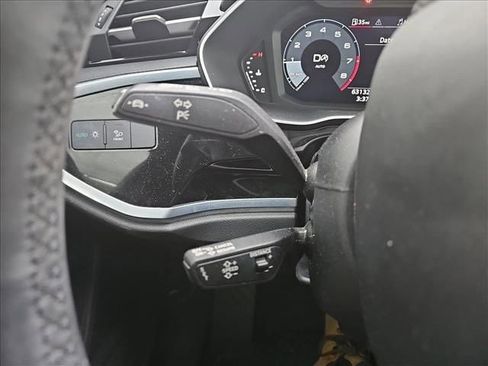 Used 2022 Audi Q3 2.0T Premium Plus w/ Premium Plus Package image 18