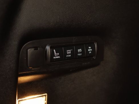 Used 2017 Ford Explorer Platinum image 33