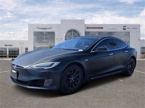 Used 2016 Tesla Model S 70 image 5