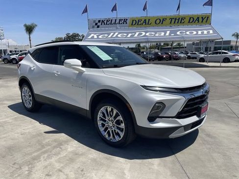 Used 2023 Chevrolet Blazer LT w/ LPO, Floor Liner Package FWD image 2