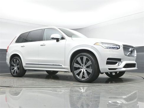 Used 2024 Volvo XC90 T8 Plus w/ Protection Package Premier image 37