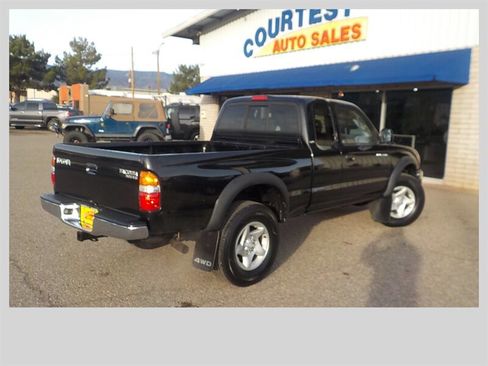 Used 2003 Toyota Tacoma 4x4 Xtracab V6 image 9