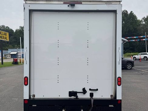 Used 2022 Ford Transit 350 DRW RWD image 8
