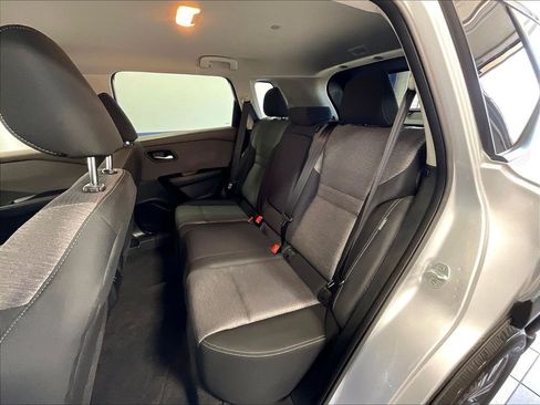 Used 2023 Nissan Rogue SV AWD/4WD image 15