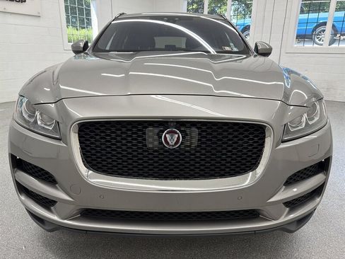 Used 2019 Jaguar F-PACE Prestige AWD/4WD image 2