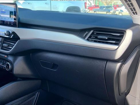 Used 2022 Ford Escape SEL w/ Technology Package image 19