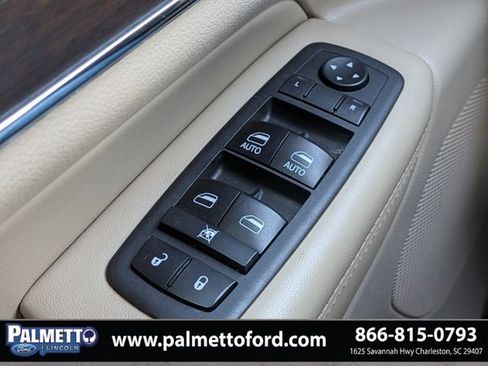 Used 2018 Jeep Grand Cherokee Limited image 27