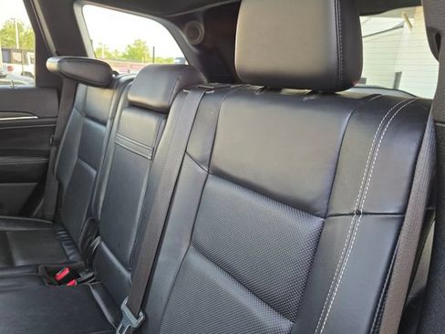 Used 2016 Jeep Grand Cherokee Limited w/ Luxury Group II AWD/4WD image 30