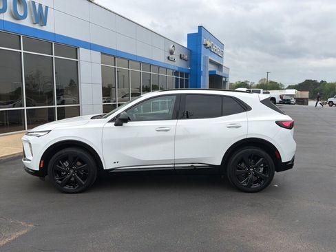 Used 2025 Buick Envision Sport Touring image 8