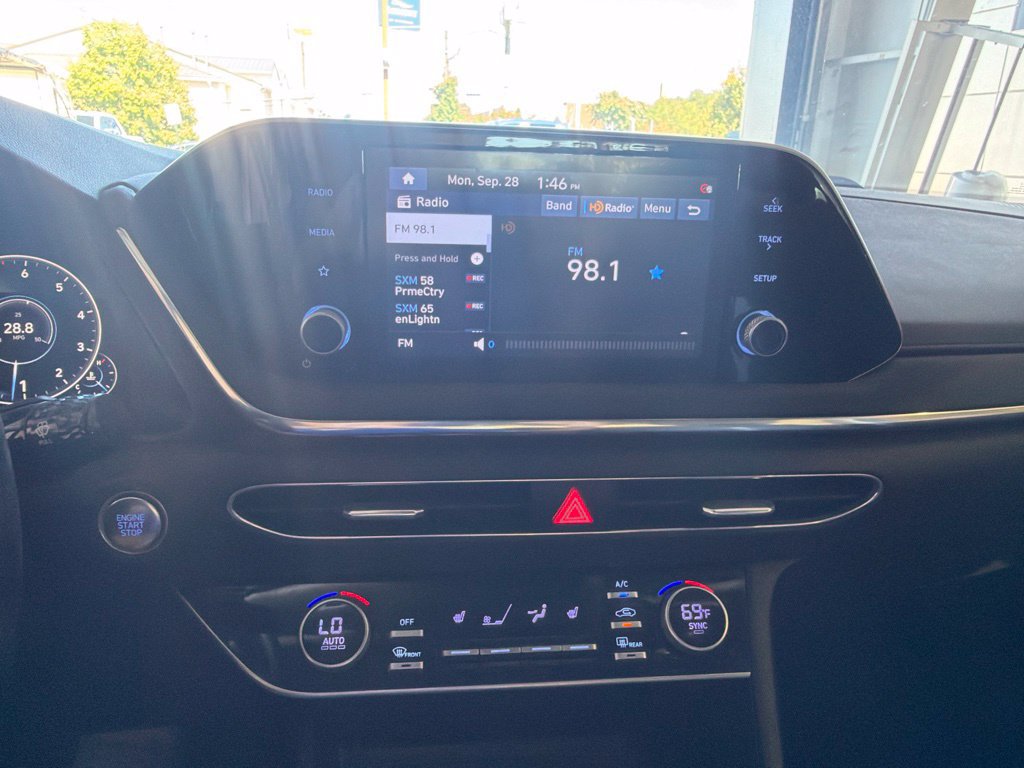 Used 2020 Hyundai Sonata SEL w/ Convenience + Sunroof Package FWD image 8