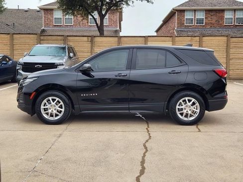 Used 2022 Chevrolet Equinox LS w/ LS Convenience Package image 12
