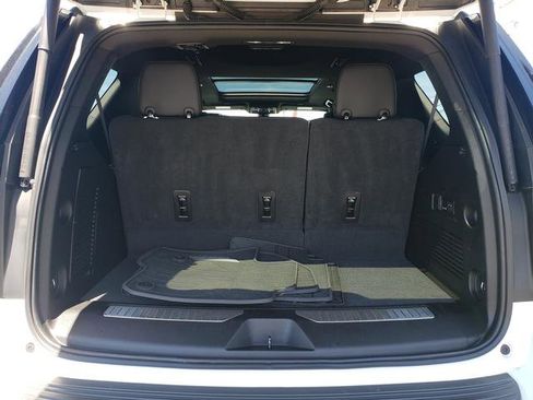 Used 2022 Chevrolet Tahoe RST w/ Sport Performance Package AWD/4WD image 5