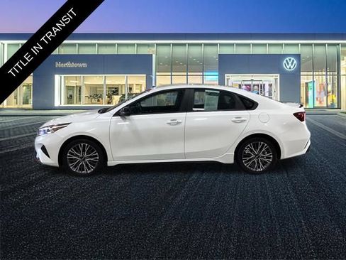 Used 2023 Kia Forte GT-Line FWD image 2