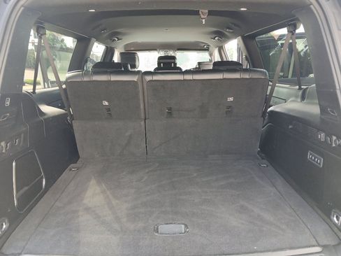 Used 2024 Jeep Wagoneer L Series II w/ Flexible Seating Group AWD/4WD image 20
