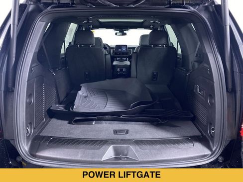 Certified 2022 GMC Yukon SLT w/ SLT Premium Package AWD/4WD image 15
