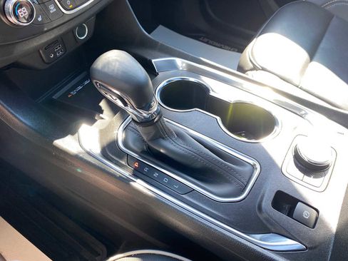 Used 2023 Chevrolet Traverse Premier w/ Redline Edition image 26