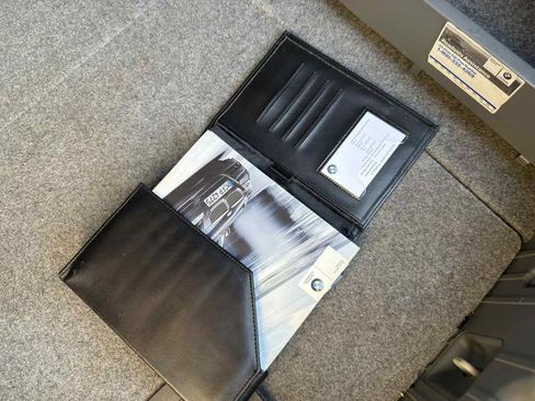 Used 2006 BMW 330i Sedan image 65