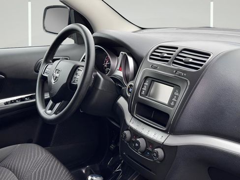 Used 2017 Dodge Journey SE image 26