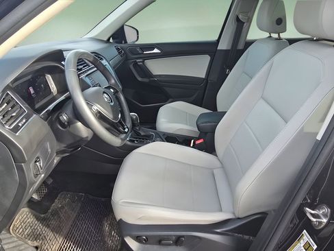 Used 2020 Volkswagen Tiguan SEL image 12
