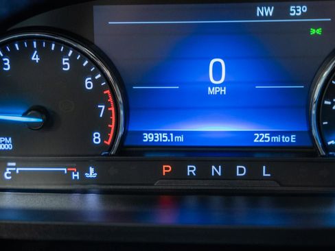 Used 2022 Ford Explorer XLT w/ Equipment Group 202A image 51