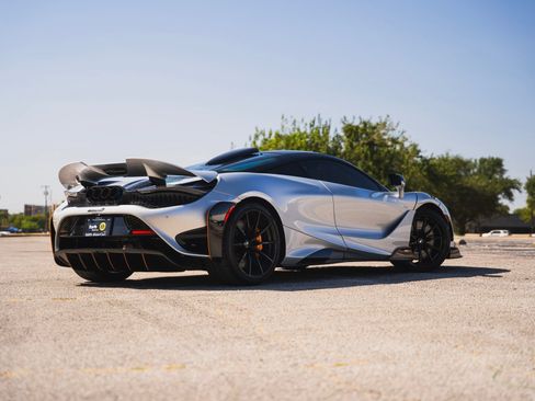 Used 2021 McLaren 765LT RWD image 26
