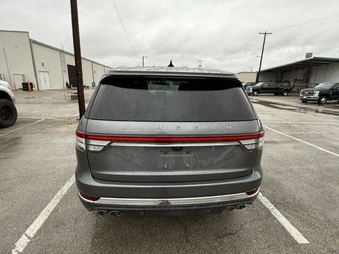Used 2023 Lincoln Aviator Reserve w/ Equipment Group 201A image 8