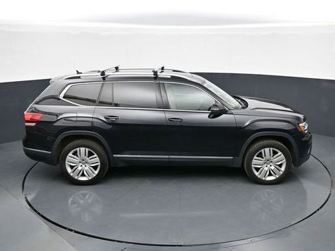 Used 2018 Volkswagen Atlas SEL Premium image 32