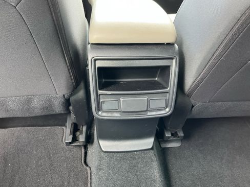 Used 2023 Subaru Forester AWD/4WD image 25