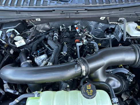 New 2025 Ford Expedition Active image 22