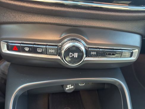 Used 2023 Volvo XC40 Recharge Plus AWD/4WD image 15
