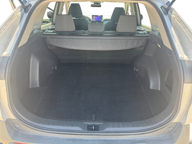 Used 2024 Toyota RAV4 XLE FWD image 12