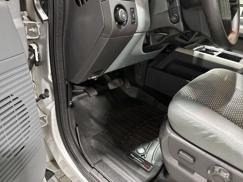 Used 2015 Ford F250 XLT w/ XLT Premium Package RWD image 10