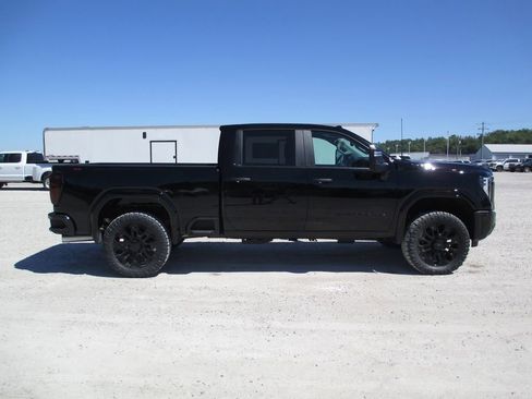 New 2026 GMC Sierra 2500 Pro AWD/4WD image 3