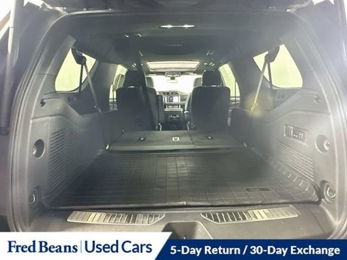 Used 2022 GMC Yukon XL Denali w/ Advanced Technology Package AWD/4WD image 36