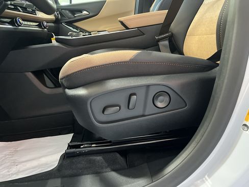 New 2026 Chevrolet Equinox ACTIV w/ LPO, Floor Liner Package AWD/4WD image 14