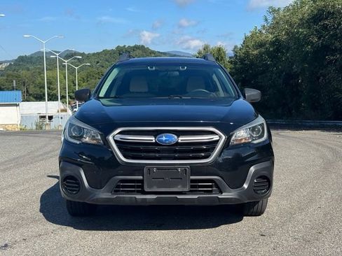 Used 2019 Subaru Outback 2.5i AWD/4WD image 2