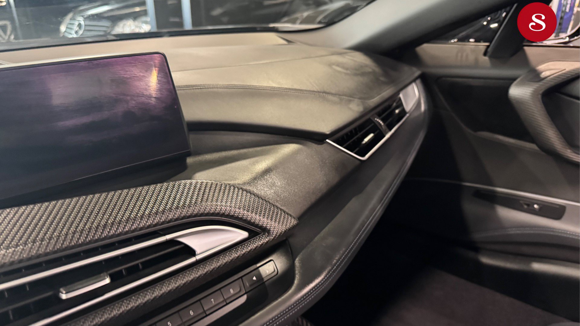 Used 2019 BMW i8 Roadster AWD/4WD image 17