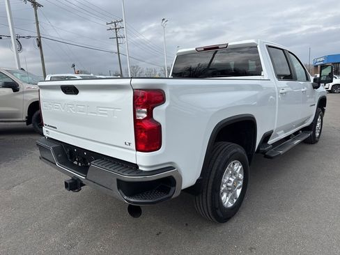 Used 2022 Chevrolet Silverado 2500 LT w/ Convenience Package image 5