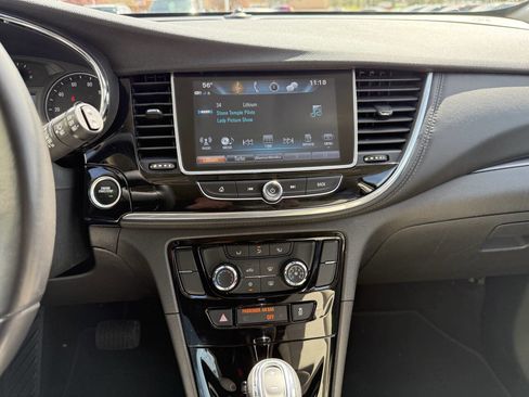 Used 2020 Buick Encore Preferred AWD/4WD image 8