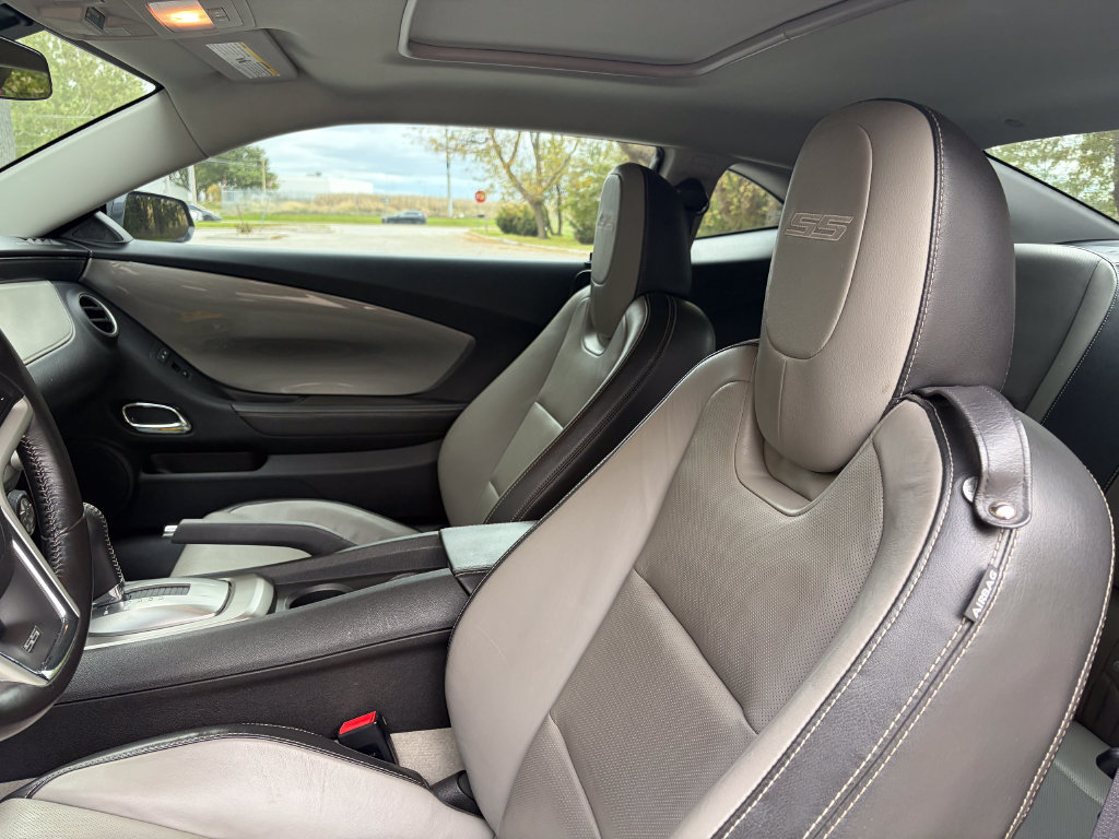 Used 2015 Chevrolet Camaro SS w/ RS Package RWD image 12