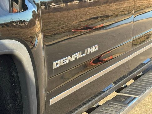 Used 2017 GMC Sierra 3500 Denali w/ Duramax Plus Package image 10
