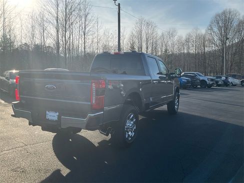 New 2026 Ford F250 Lariat w/ Chrome Package image 5