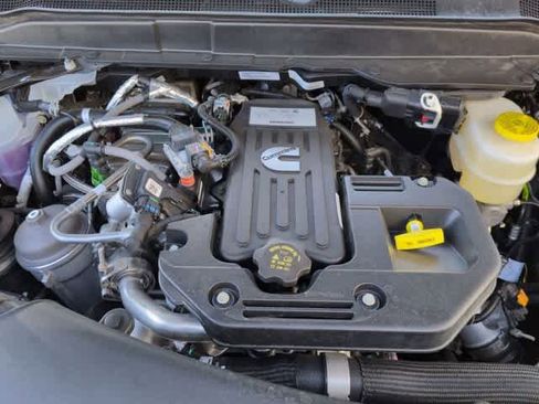 New 2026 RAM 3500 Big Horn AWD/4WD image 15