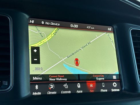 Used 2020 Dodge Charger Scat Pack w/ Navigation & Travel Group image 18