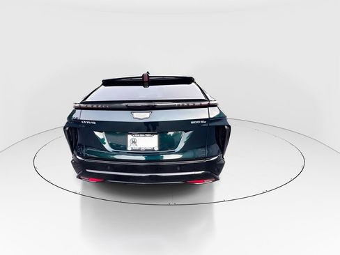 Used 2024 Cadillac Lyriq Sport AWD/4WD image 7
