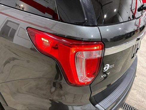 Used 2019 Ford Explorer XLT w/ Class II Trailer Tow Package AWD/4WD image 27